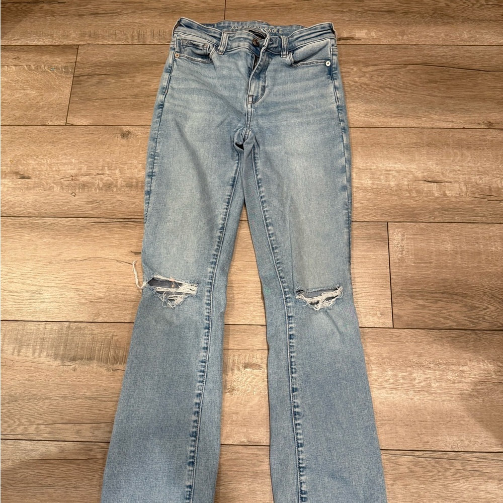 American Eagle stretchy bootcut women’s light blue jeans
